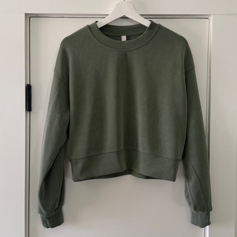Lululemon Softstreme Perfectly Oversized
Cropped Crew, Crater Blue, Size 2, NWOT - Picture 9 of 11